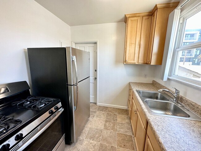Photo - North Park - One Bedroom Apartment with 2-Car Garage. Unidad 4464