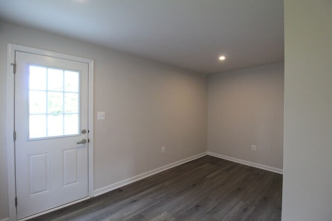 Photo - New construction tonwhome!
