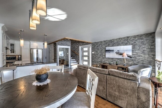 445 Elevon Pkwy