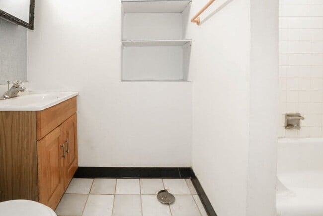 Photo - 869 W Lill Ave Unit B3