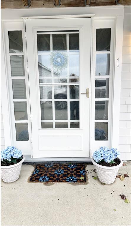 Building Photo - 227 Thames St Unit 1