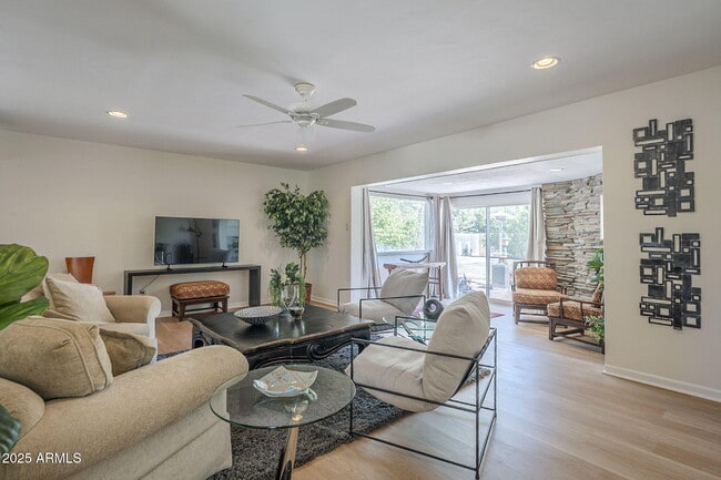 Photo - 4815 N 70th St
