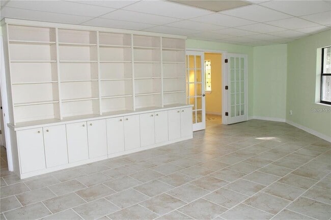 Photo - 5828 Oakhurst Dr