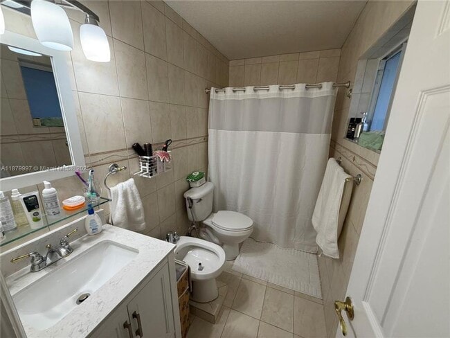 Photo - 3 bedroom in Hialeah FL 33016
