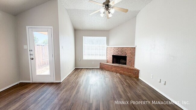 Photo - 9702 Ave. U-B Unit B