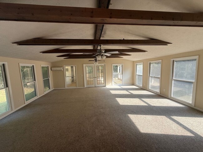Photo - 593 Holbrook Rd