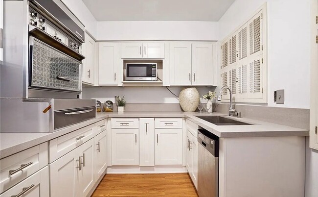 Photo - 215 N Kenwood St