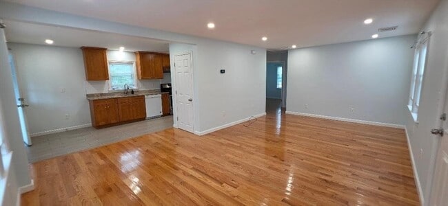 41 Belmont St