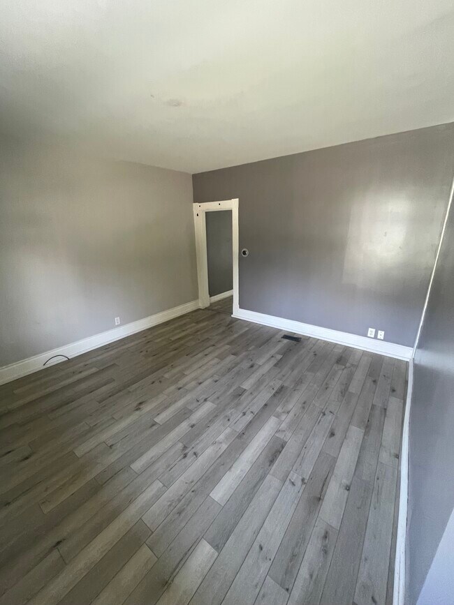 Photo - 497 Frebis Ave