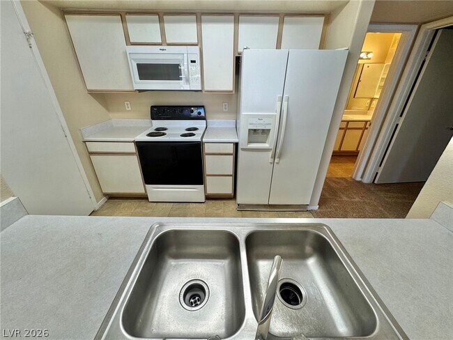 Photo - 2300 E Silverado Ranch Blvd Unidad 1159
