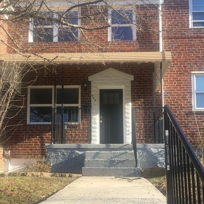 Building Photo - 945 St Agnes Ln Rental