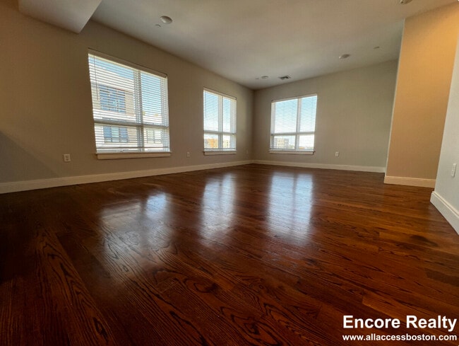 Photo - 1 Everett St Unidad 502