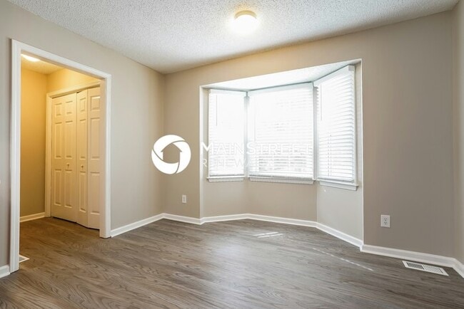 Photo - 3 Bedroom Pet-Friendly Home in Clayton, NC with Main Street Renewal