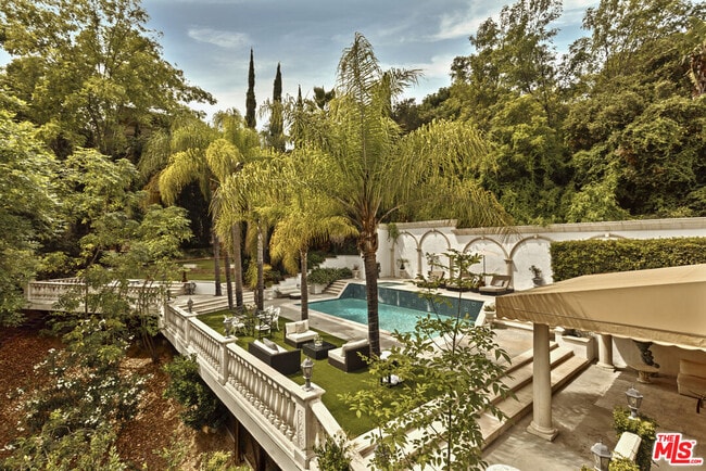 Photo - 3780 1/2 Multiview Dr