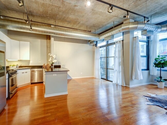 Photo - 900 N Kingsbury St Unit 1057