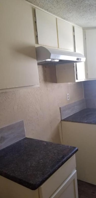 Photo - 641 N Broadway Ave