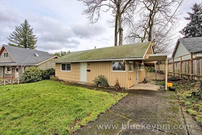 Building Photo - 2 Bed, 1 Bath Home in St. Johns near George Park