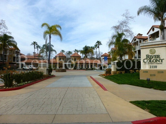 Building Photo - 2220 Camino De La Reina