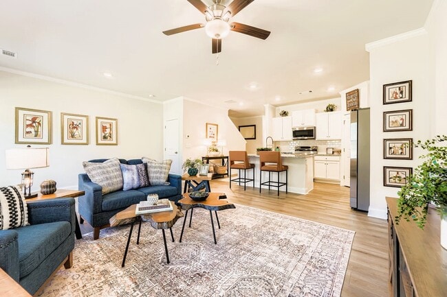 Building Photo - 81 Basswood Ln