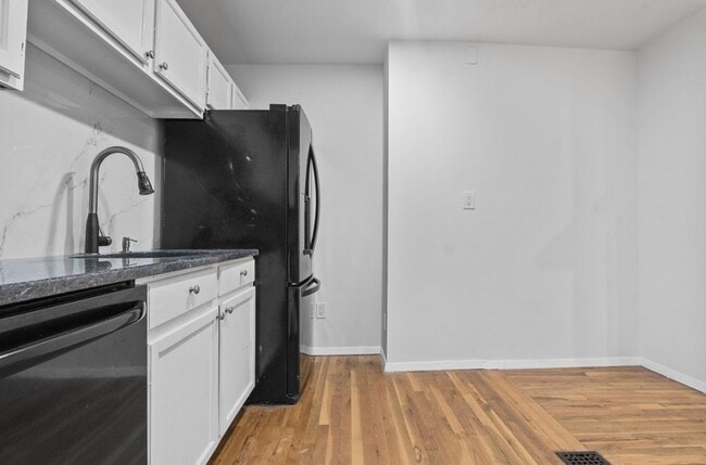 Photo - 109 Grand Ave Unidad 1A