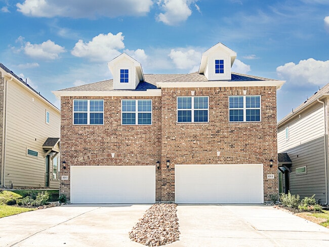 Exterior of Duplex with Garage - Lakeside Conroe