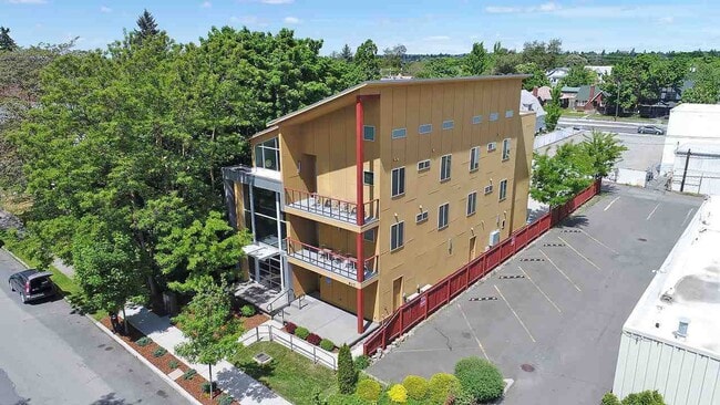 Photo - The Gee Unit 1