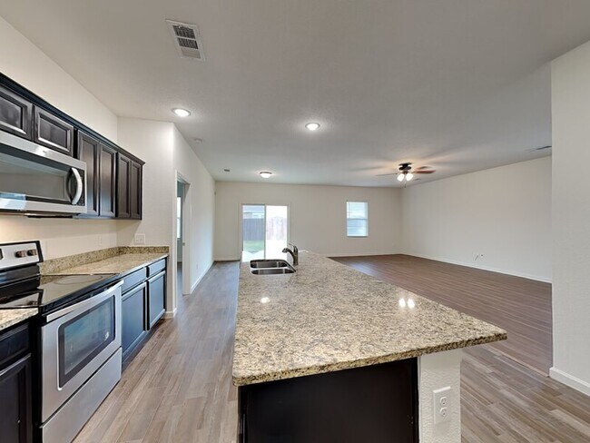 Photo - 409 Glen Meadow Dr