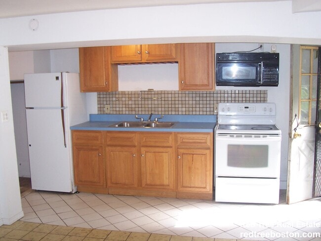 Photo - 688 Parker St Unit 1