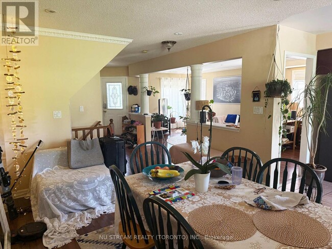 Photo - 1081 Blueheron Blvd