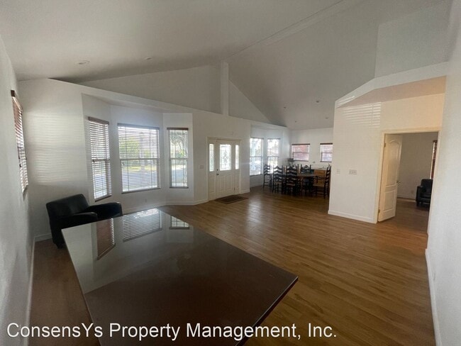 Photo - 3 br, 2 bath House - 201 W. Whiting Avenue