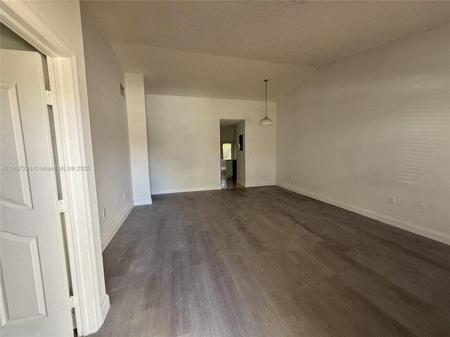 Photo - 18942 NW 86th Ct Unidad 4106