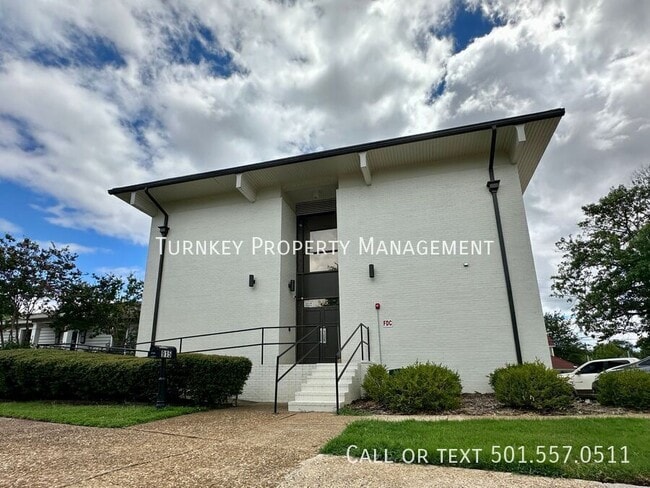 Building Photo - 915 North Street Unit 4