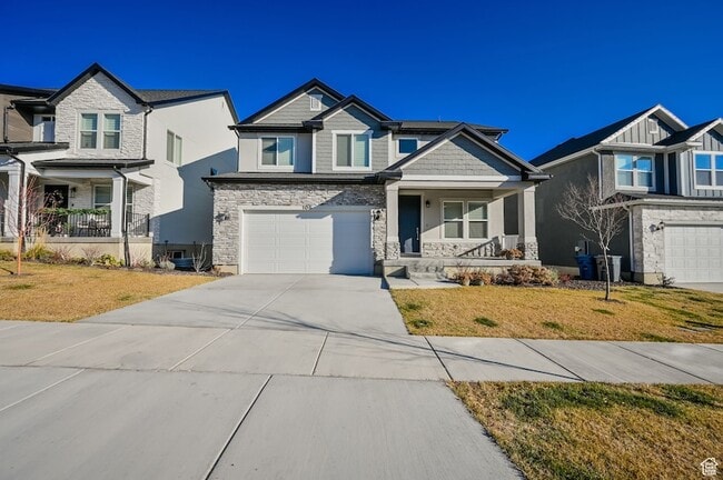 Photo - 106 N Midland Dr House