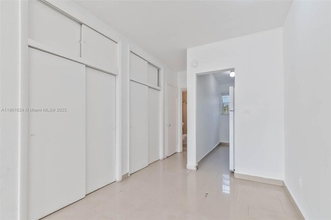 Photo - 1685 Jefferson Ave Unidad 4
