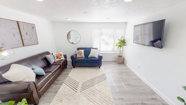Photo - Glenwood Apartments