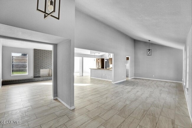 Photo - 3709 Roslyn Dr