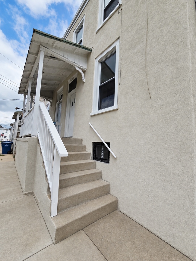 419 Chase St