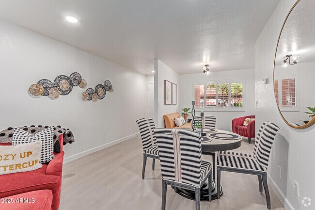 Building Photo - 12212 N Paradise Vlg Pkwy S Unit 113 Rental