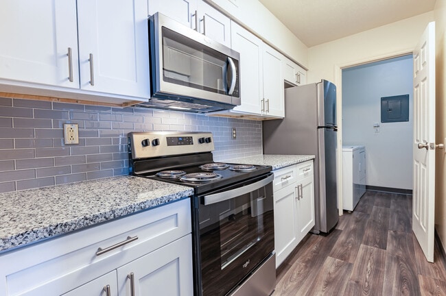 Hidden Lakes Apartment Homes