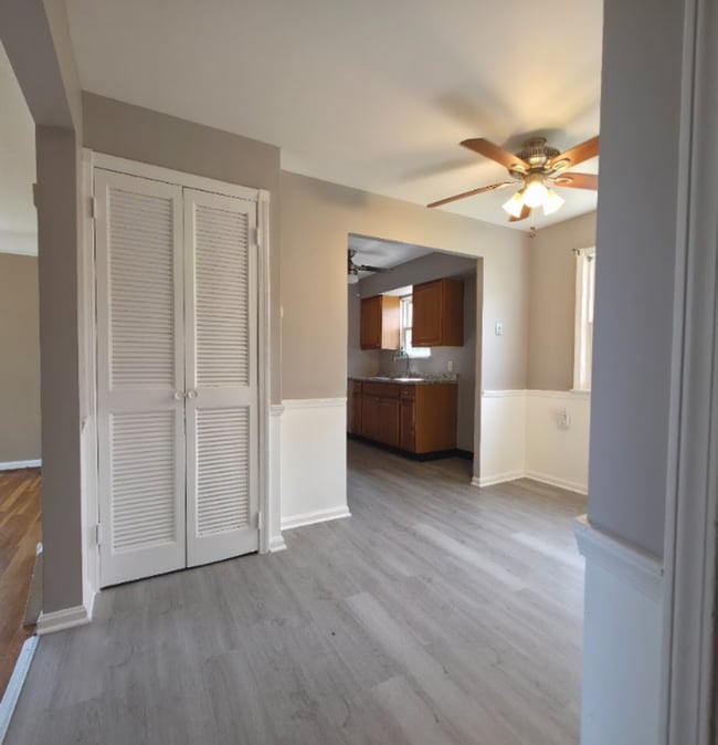 Photo - Single Family Home 3 beds 1 bath Available Now!