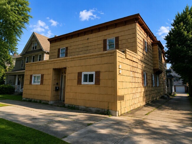 Photo - 23 Seminary Ave