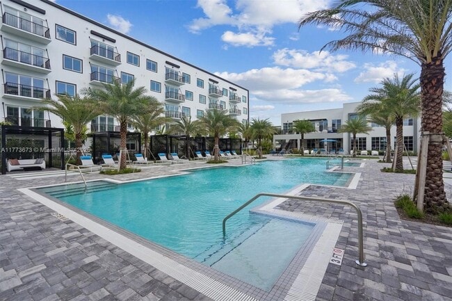 Photo - 2095 W Atlantic Ave Unidad C1