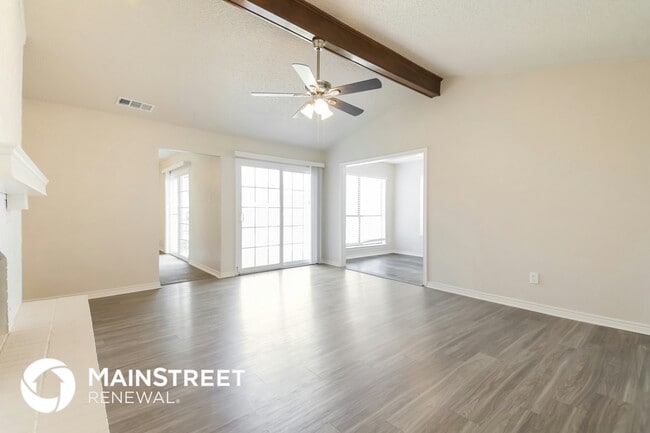 Photo - 1613 Glencairn Ln