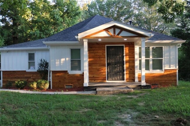 Building Photo - 2040 Penelope St NW Rental