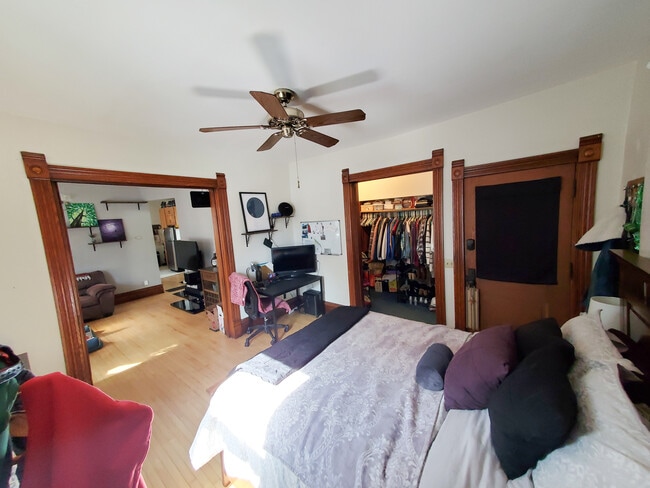 Photo - 373 Daly St Unit 1