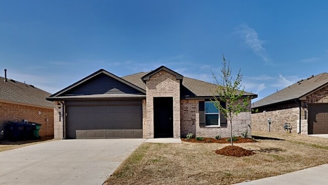 Photo - Very Nice 4 Bedroom 2 Bath Home in Yukon Schools