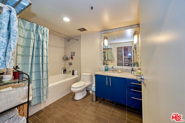 530 S Hewitt St Unit 326