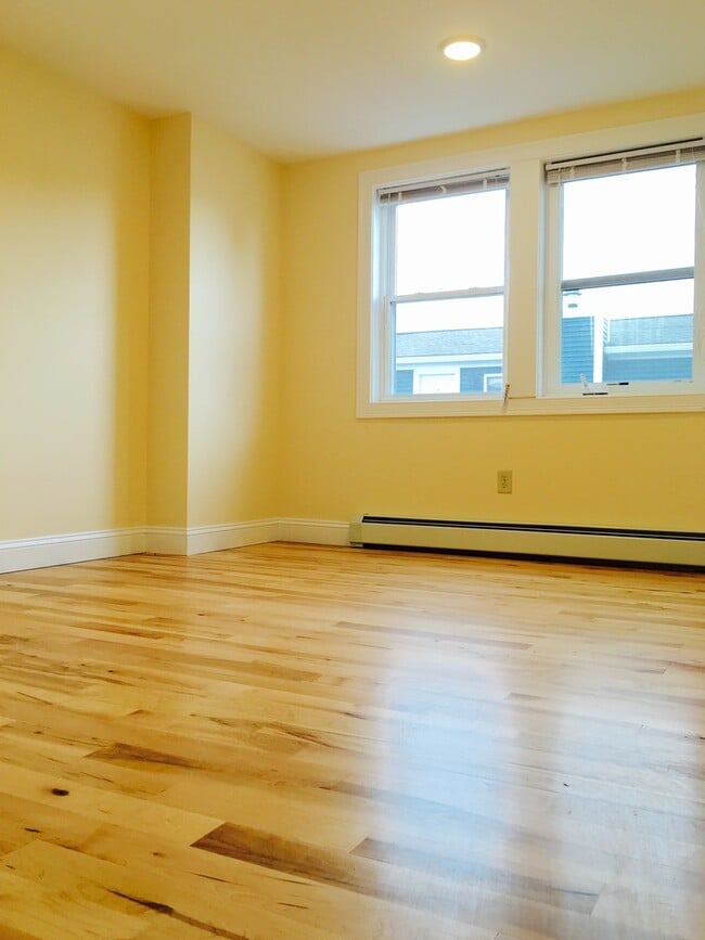 Photo - 158 North St Unit APT B