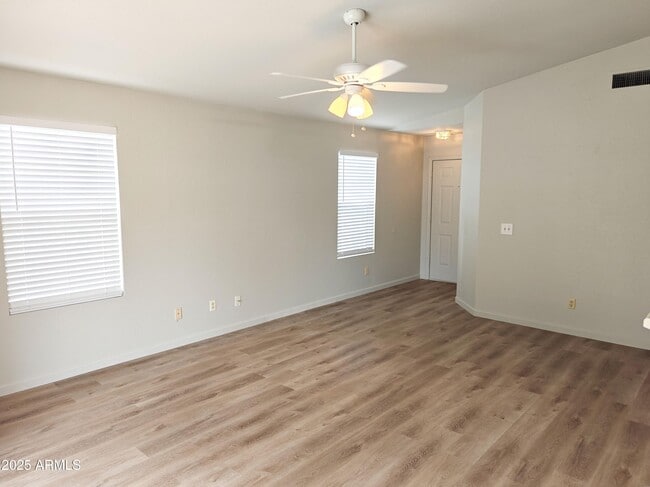 Photo - 8811 N 5th St