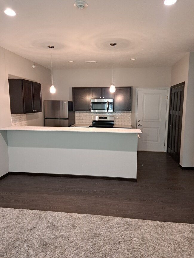 Building Photo - 414 W Phillip Ave Rental
